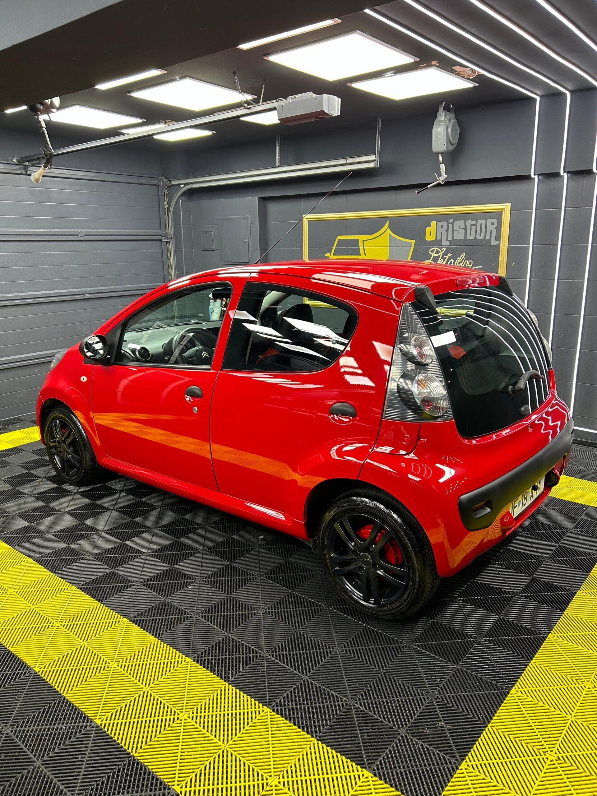 Dristor detailing, detailing auto, polish auto, polish faruri, interior exterior, detailing interior, detailing exterior, protectie faruri, ppf