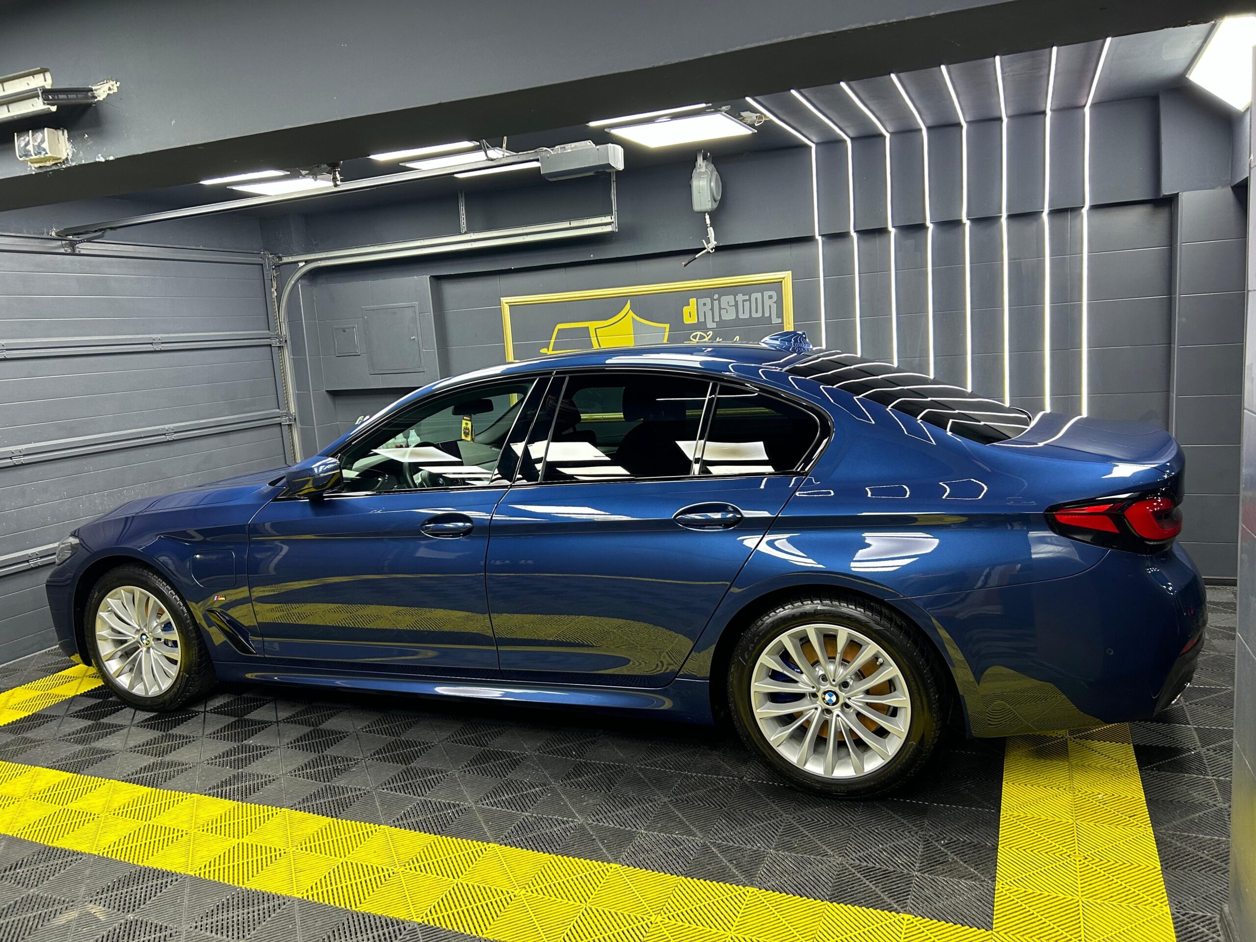 Dristor detailing, detailing auto, polish auto, polish faruri, interior exterior, detailing interior, detailing exterior, protectie faruri, ppf
