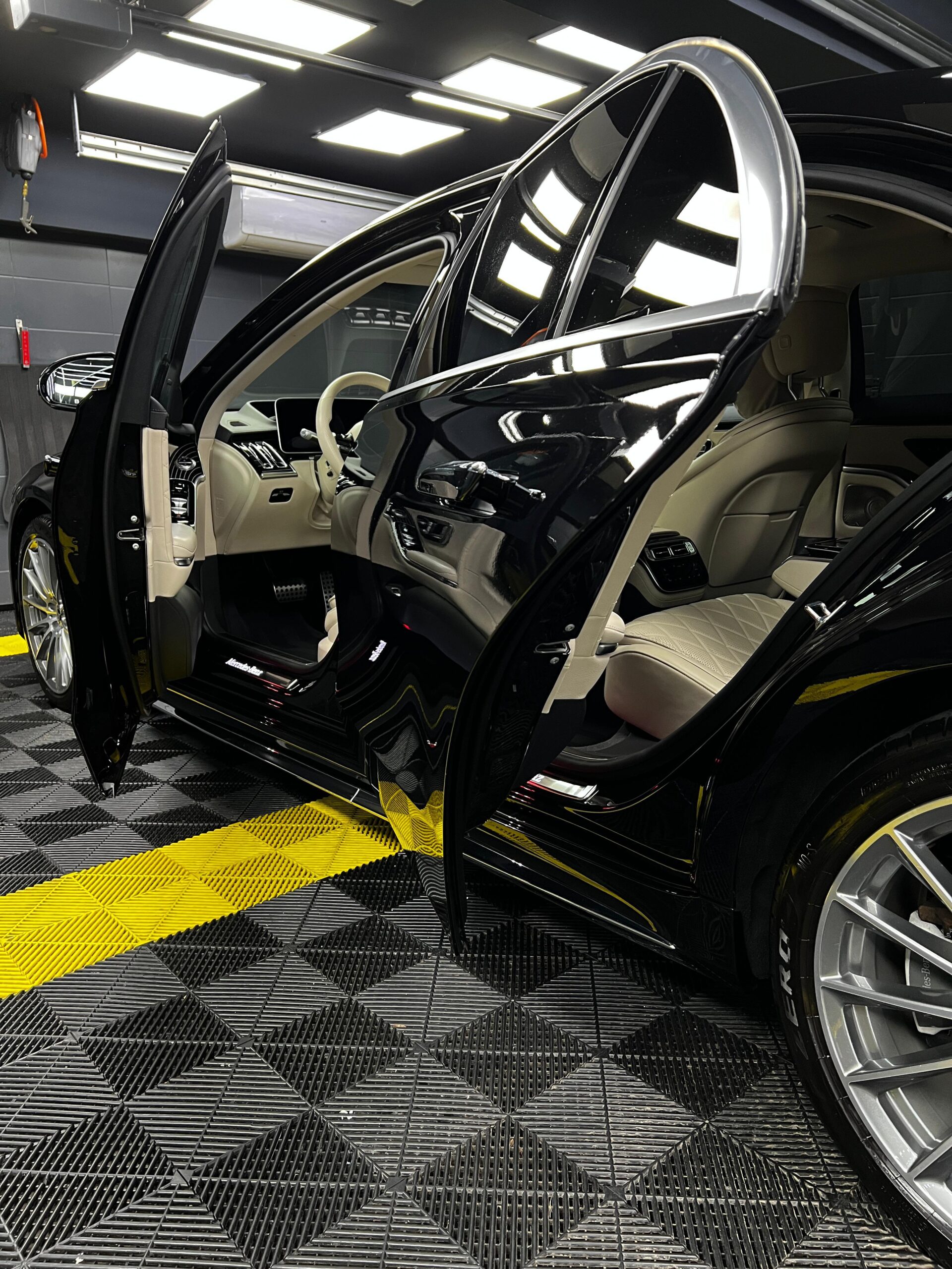 Dristor detailing, detailing auto, polish auto, polish faruri, interior exterior, detailing interior, detailing exterior, protectie faruri, ppf